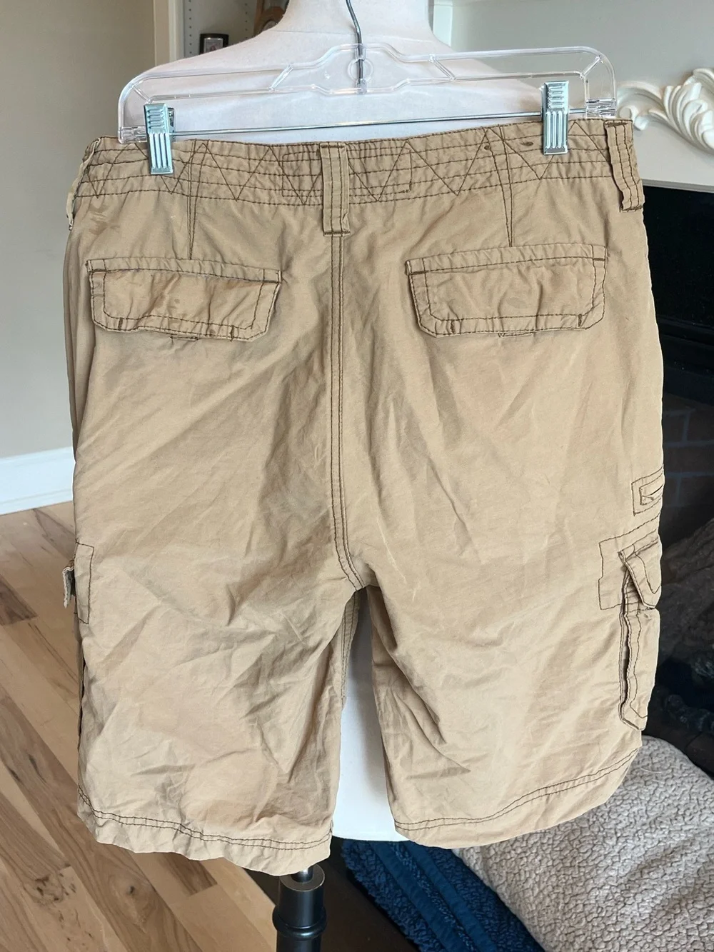 Aeropostale Men's Khaki Cargo Shorts with Multi-Pocket Design